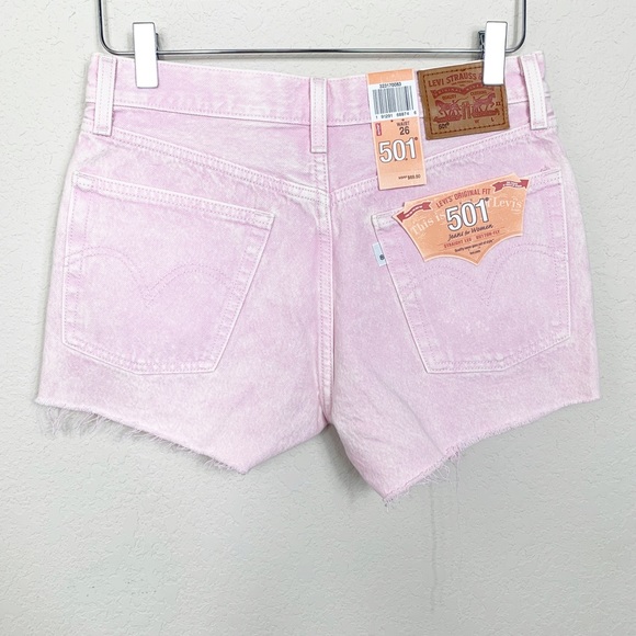 Levi’s Frayed Hem 501 Shorts - Picture 7 of 8